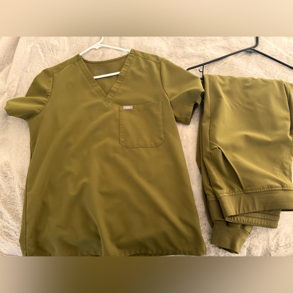 Figs Scrubs Set